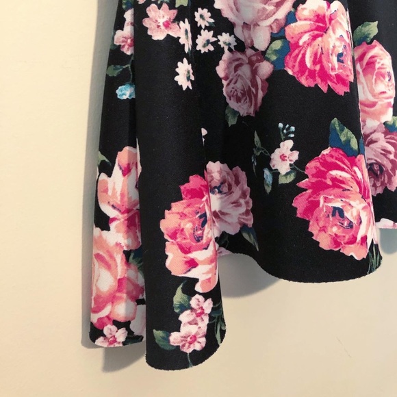 Beautiful Top in Excellent Condition! - Picture 3 of 5